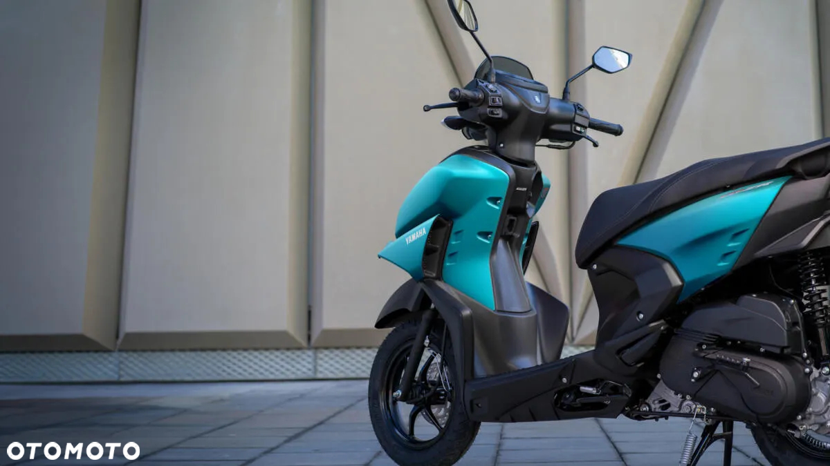 Yamaha ZR - 4