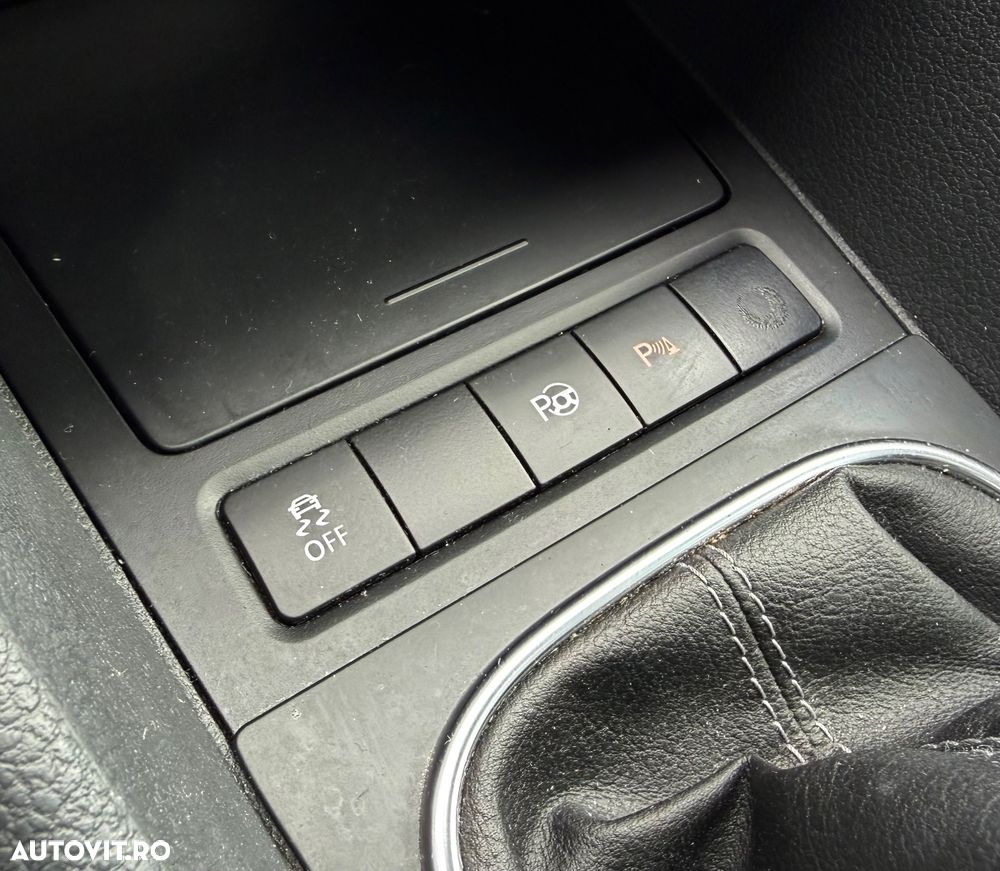 VOLKSWAGEN Golf 2012 — imagine 11