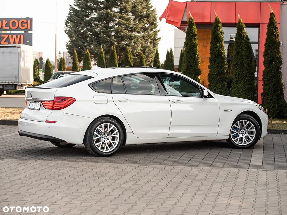 BMW 5GT - 13