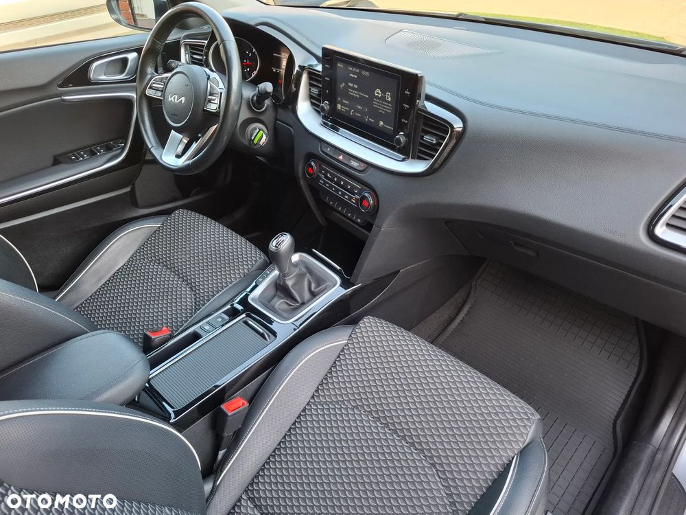 Kia Ceed 1.5 T-GDI L - 24