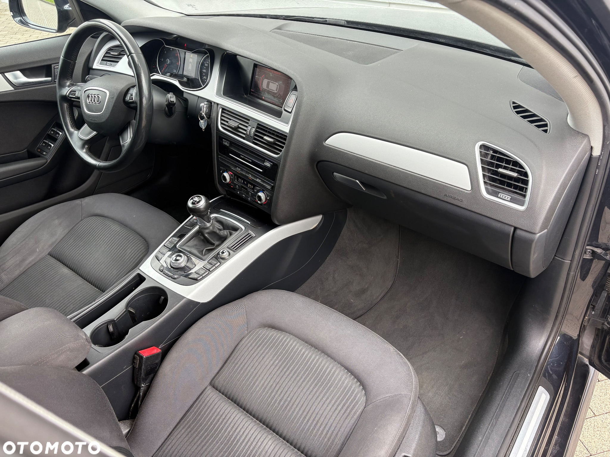 Audi A4 Avant 2.0 TDI DPF clean diesel S line Sportpaket - 24