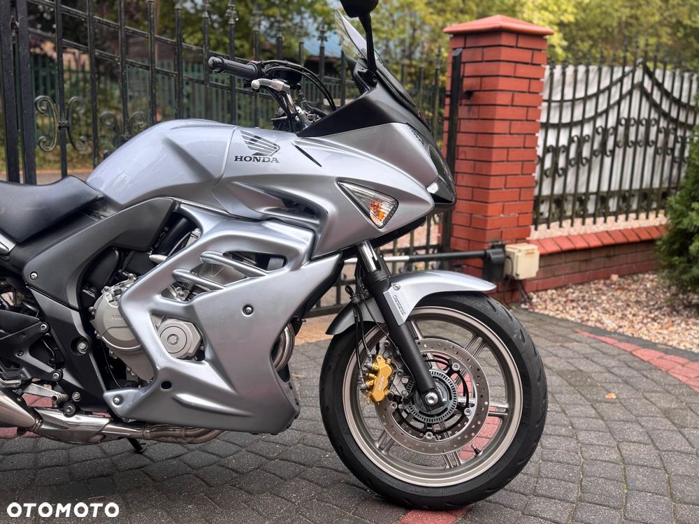 Honda CBF - 10