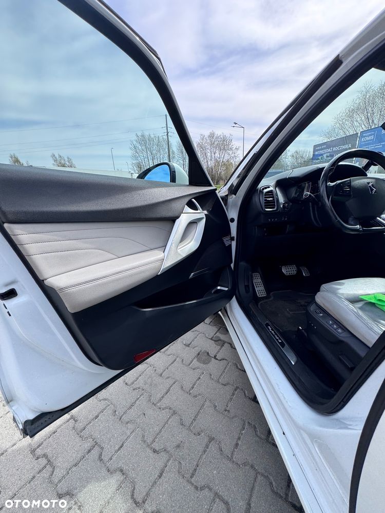 Citroën DS5 HDi 165 SportChic - 22