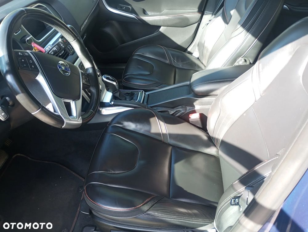 Volvo V40 Cross Country D3 Geartronic Ocean Race - 21