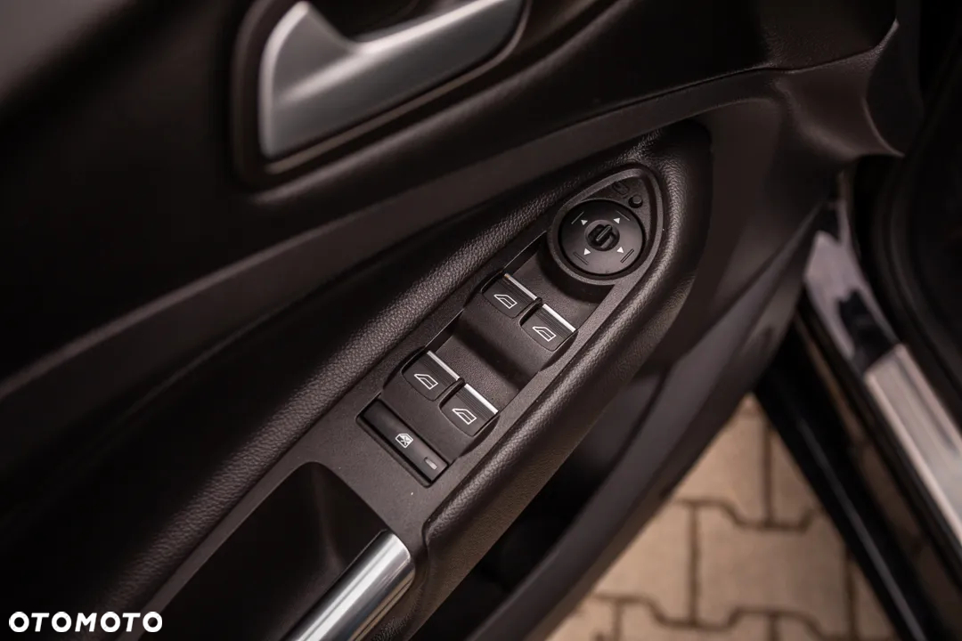 Ford Kuga 1.5 EcoBoost FWD ST-Line - 26