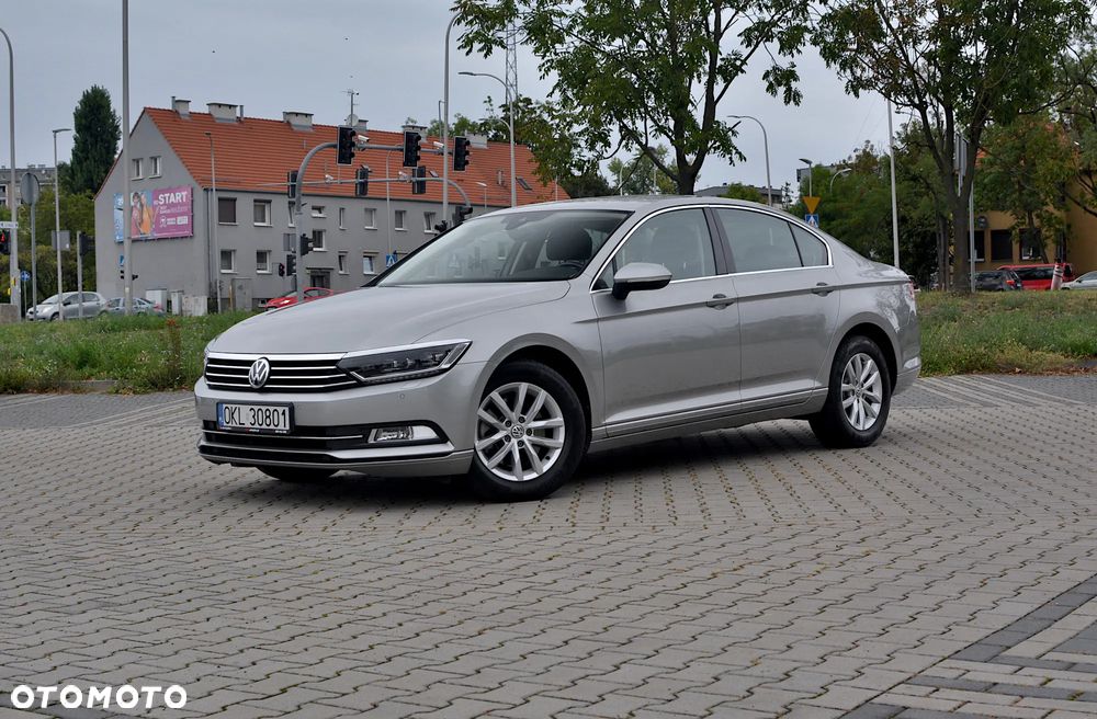 Volkswagen Passat 1.8 TSI BMT Comfortline - 2