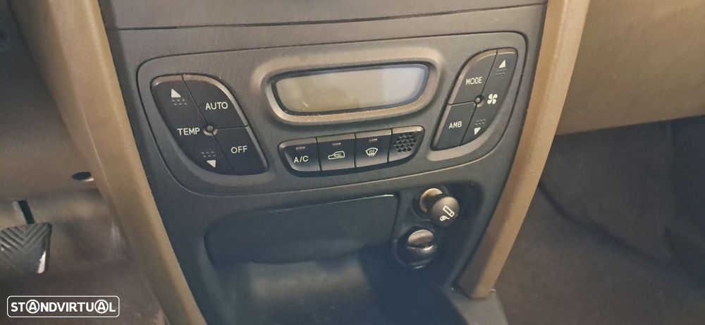 Hyundai Santa Fe 2.0 CRDi Family 4WD - 10