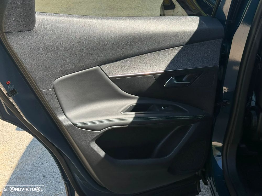Peugeot 3008 1.5 BlueHDi Allure EAT8 - 34