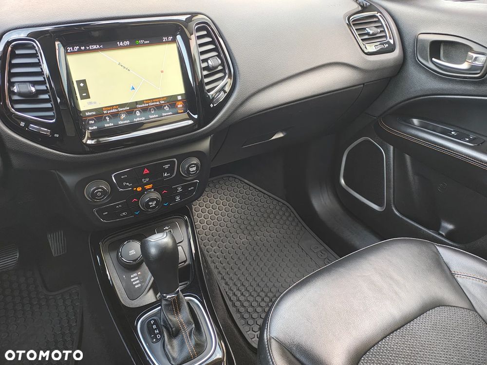 Jeep Compass - 9