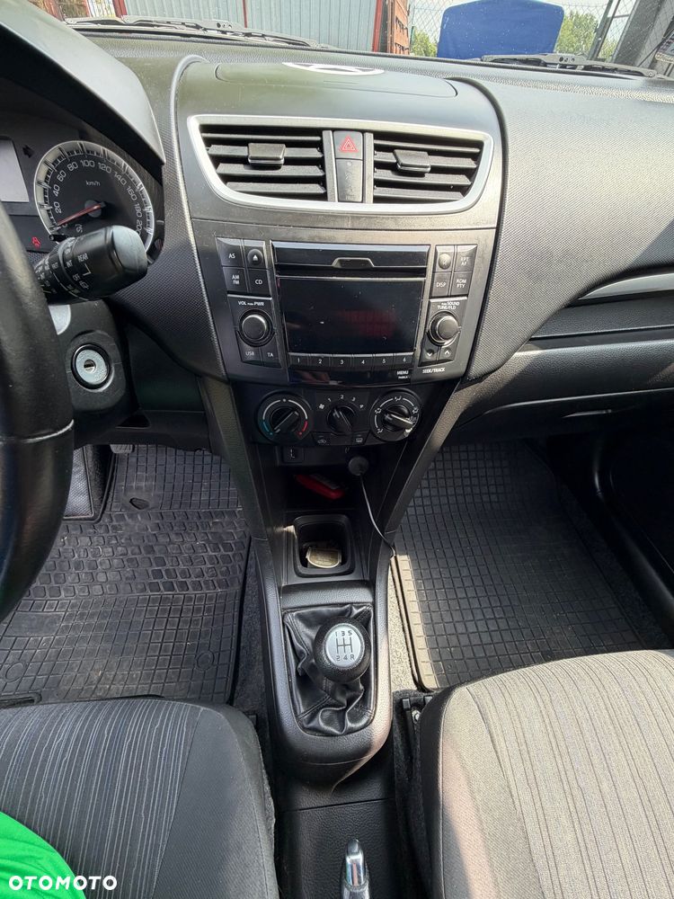 Suzuki Swift - 11