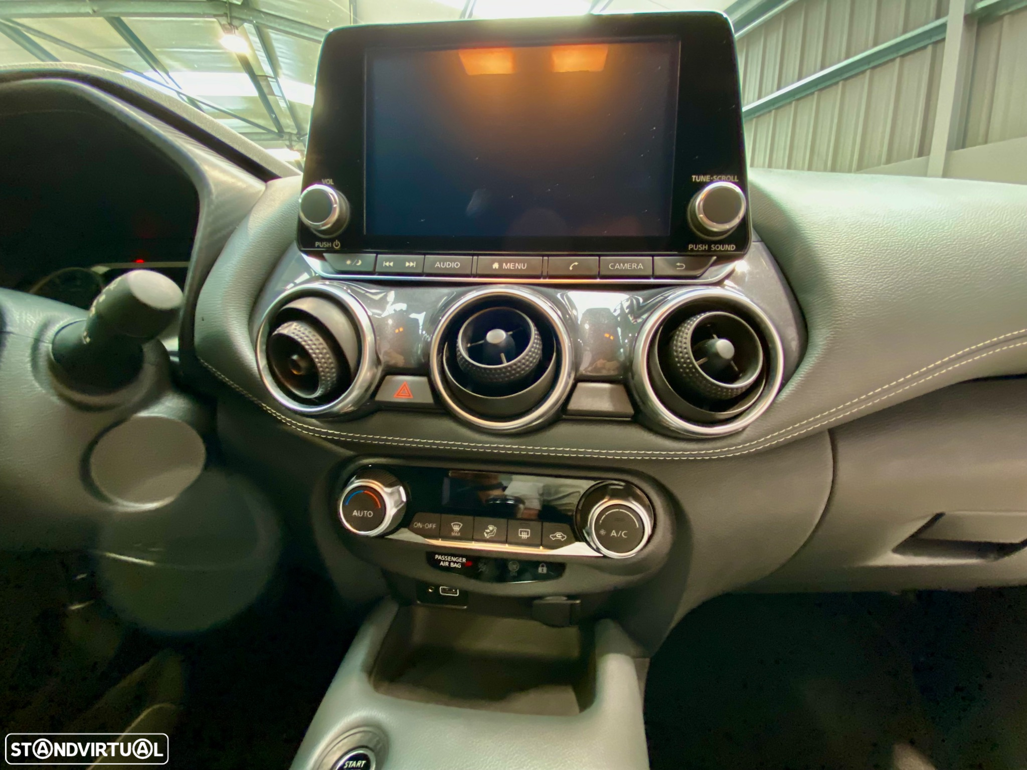 Nissan Juke 1.0 DIG-T N-Connecta - 15