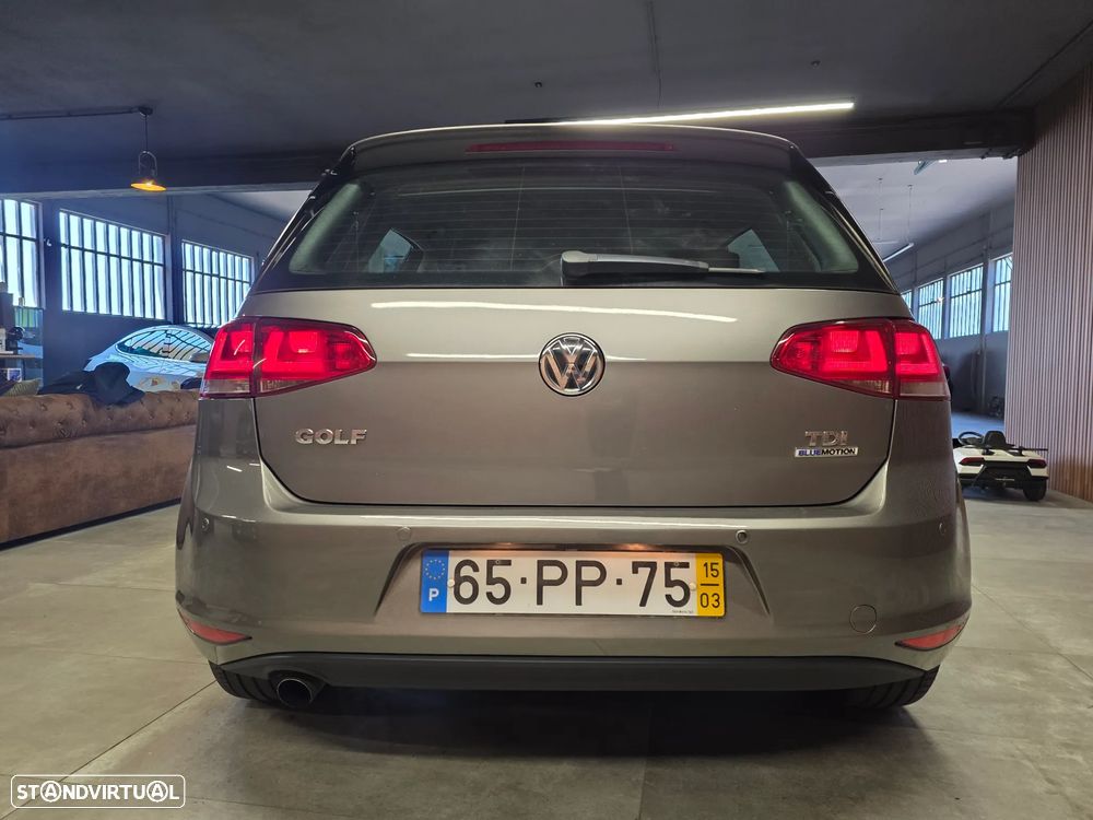 VW Golf 1.6 TDi BlueMotion Trendline - 11