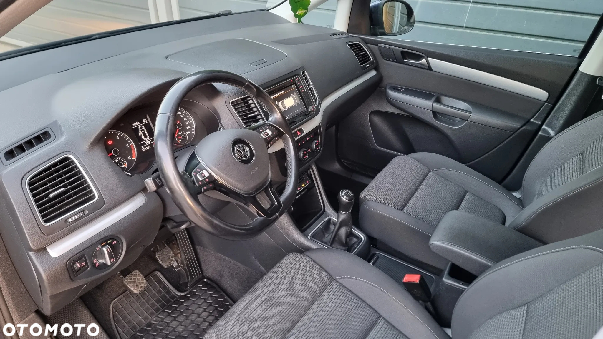 Volkswagen Sharan 2.0 TDI (BlueMotion Technology) Comfortline - 28