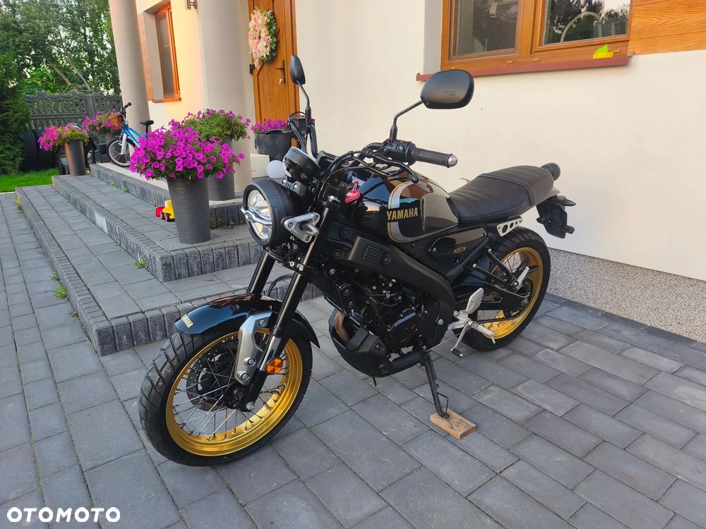 Yamaha XSR - 7