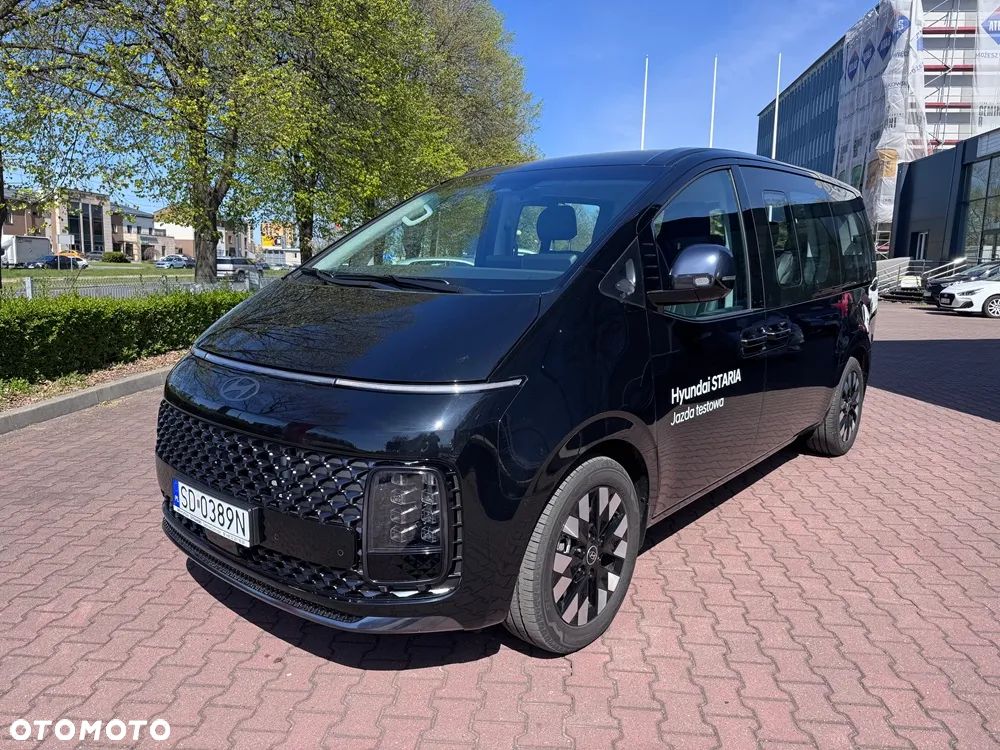 Hyundai Staria 1.6 T-GDI HEV Luxury - 2