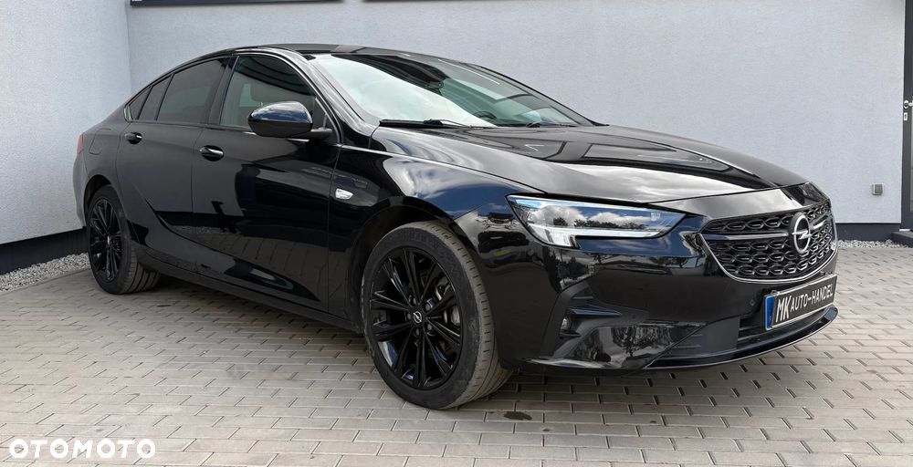 Opel Insignia - 1