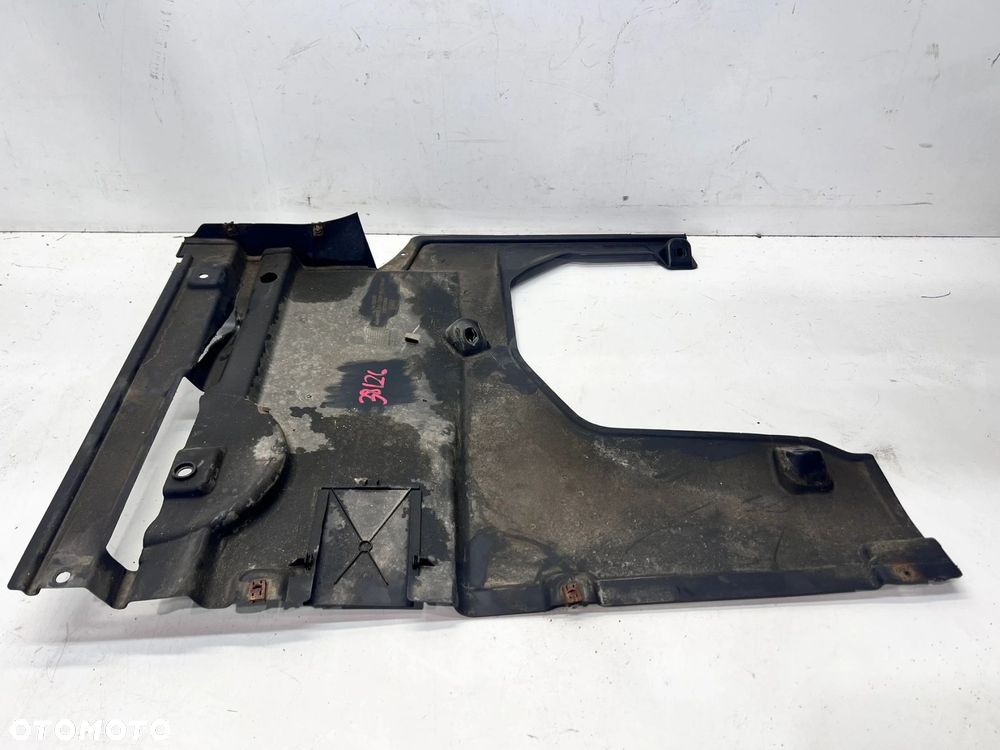 OSŁONA PODWOZIA TYŁ AUDI Q5 FY 80A825216A 38/26 - 2