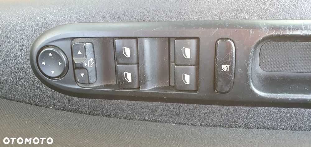 Peugeot 407 HDi 140 Business Line - 20