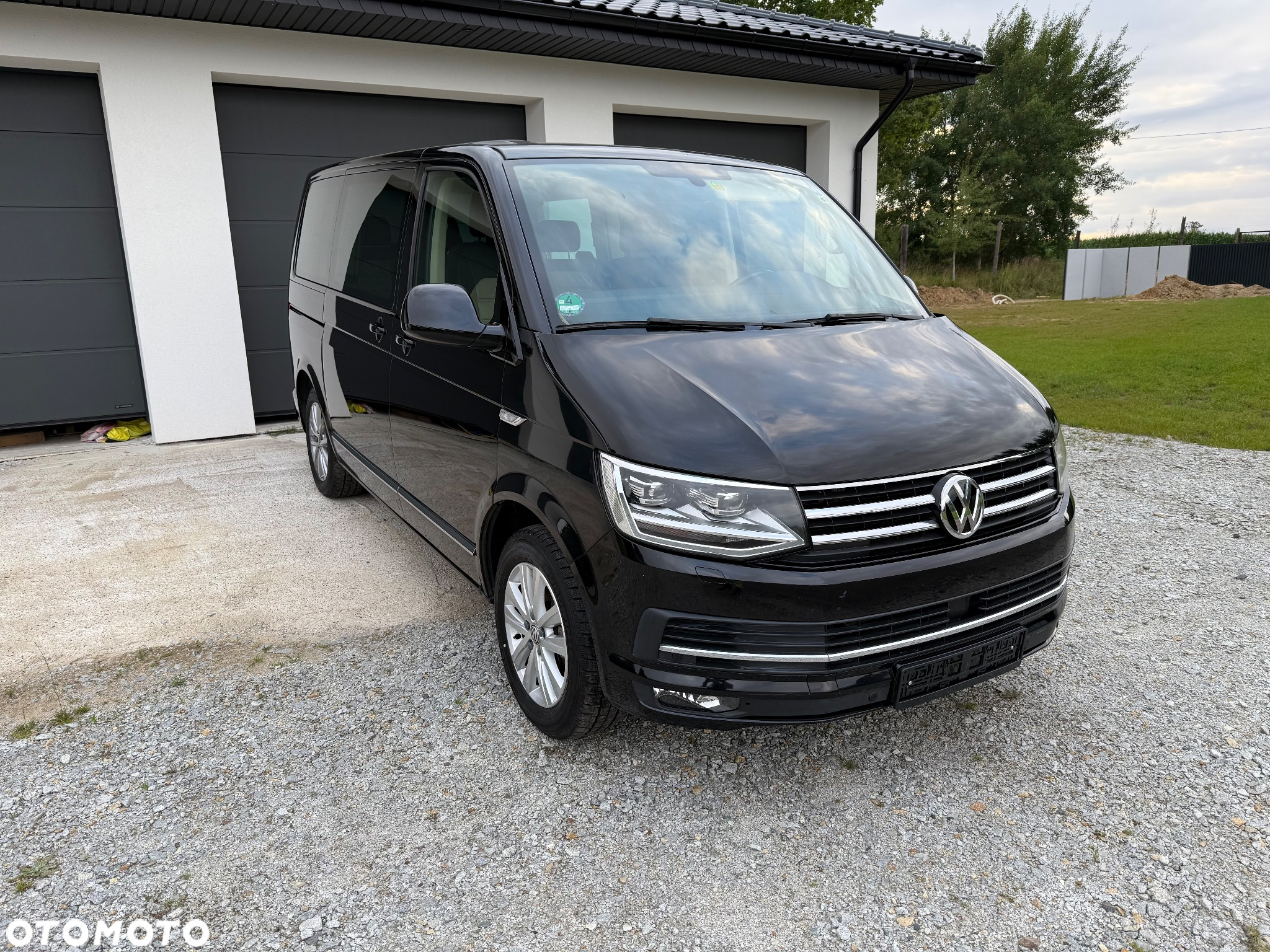 Volkswagen Multivan 2.0 BiTDI L1 Highline DSG - 2