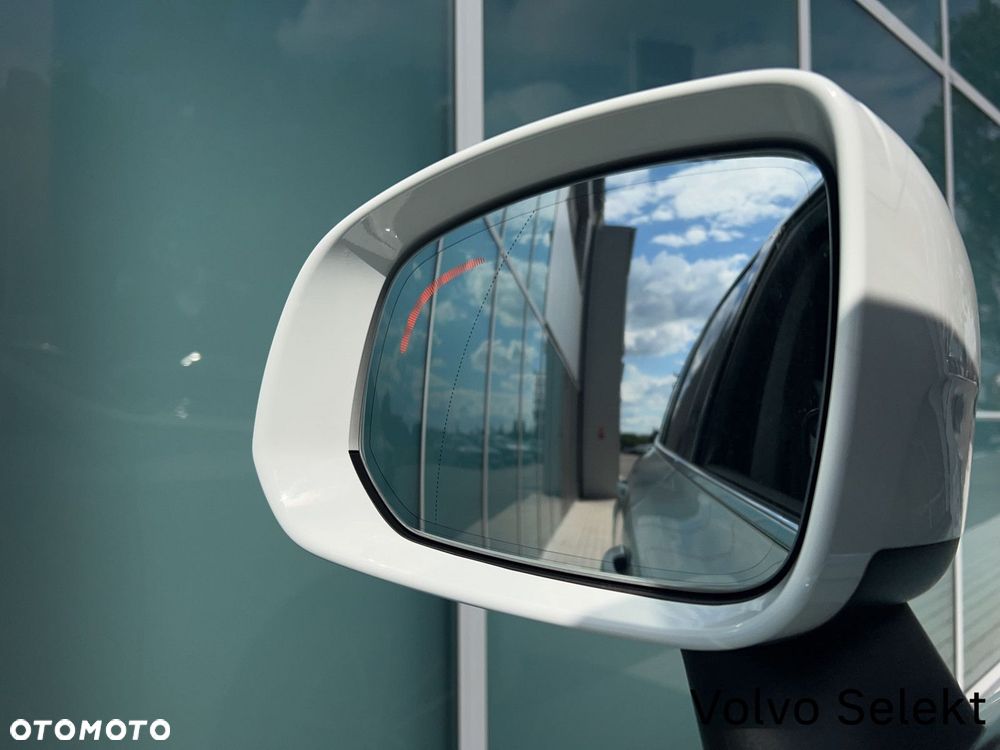 Volvo XC 90 B5 D AWD Momentum Pro - 25