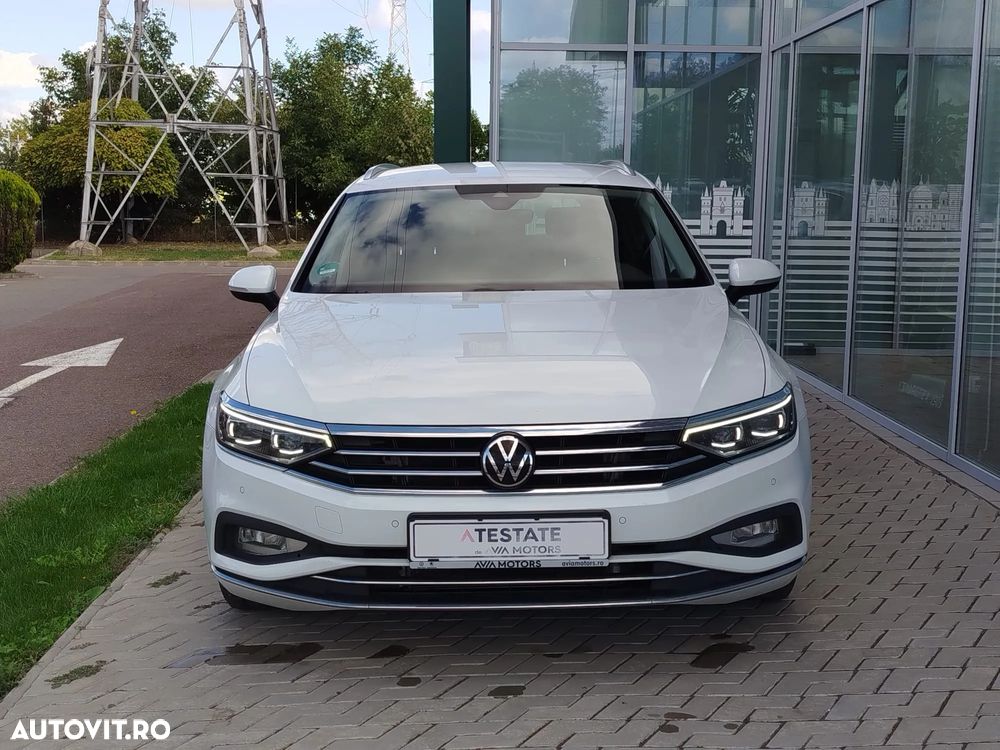 Volkswagen Passat Variant 2.0 TDI SCR DSG 4Motion Elegance - 2