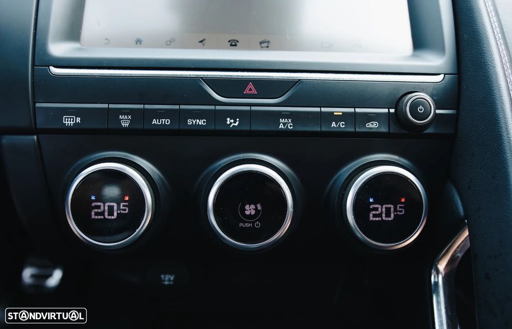Jaguar E-Pace 2.0 i4D R-Dynamic - 21