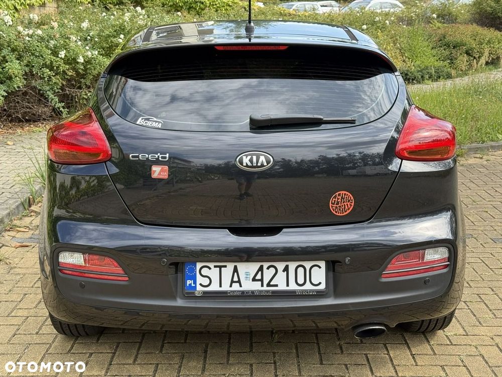 Kia Ceed - 13