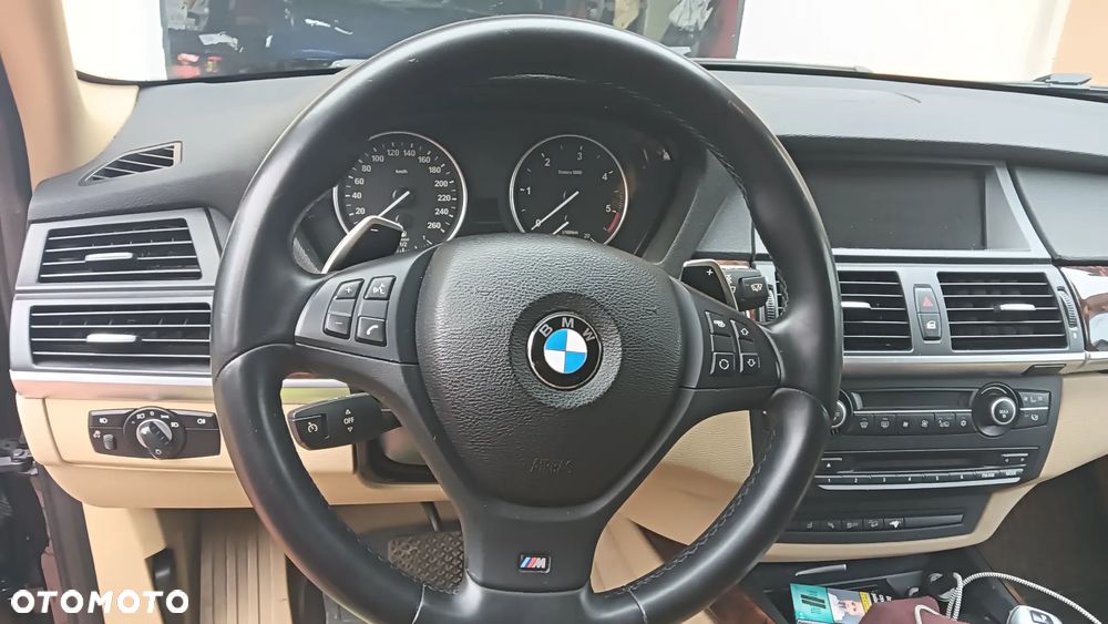 BMW X5 xDrive35d - 12