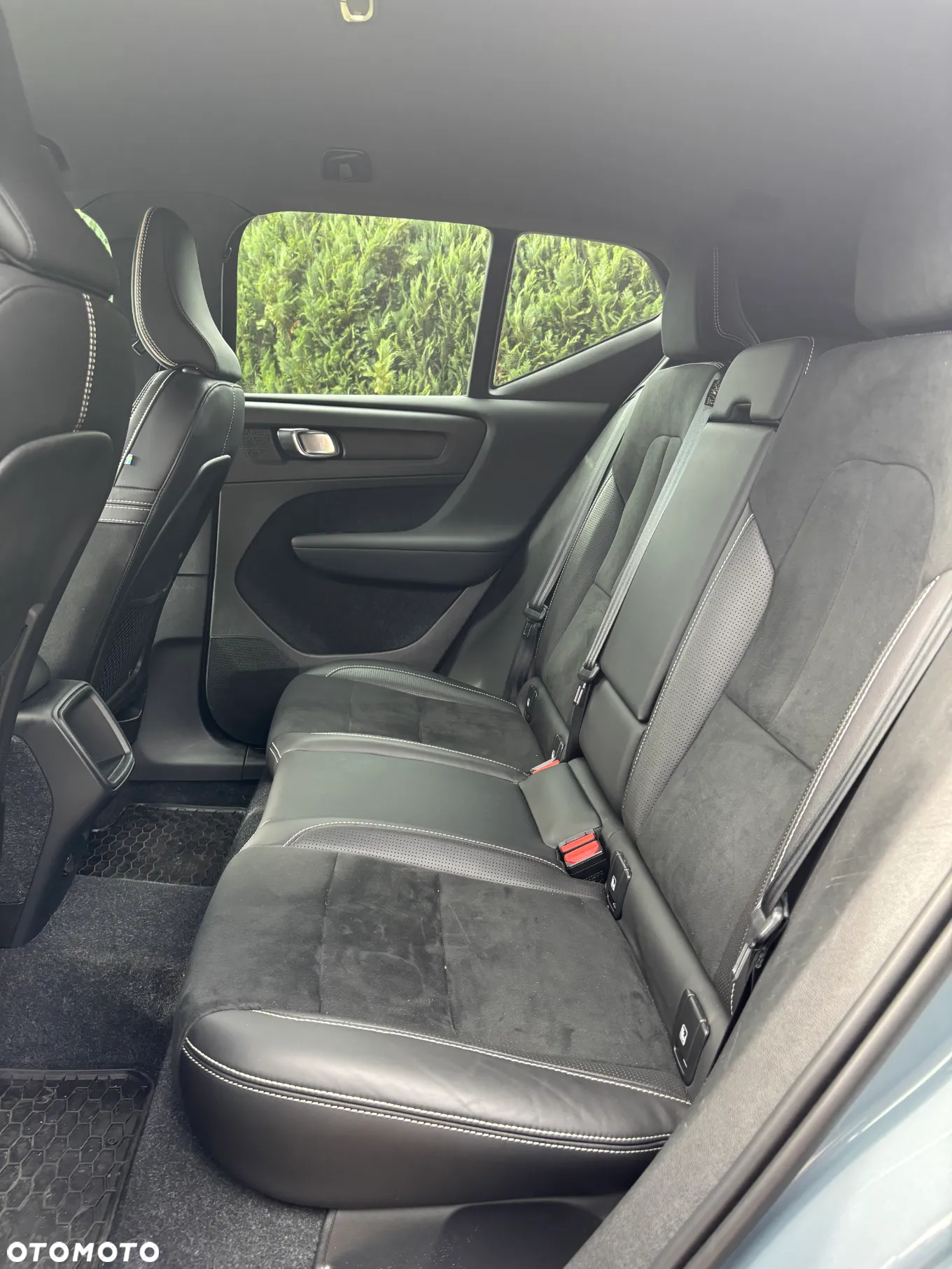 Volvo XC 40 D4 AWD Geartronic R-Design - 16