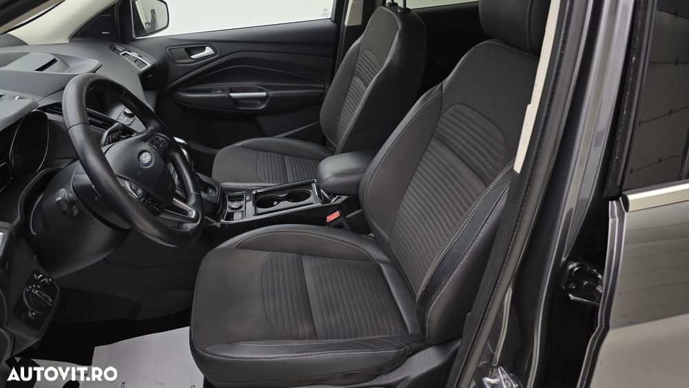 Ford Kuga - 12