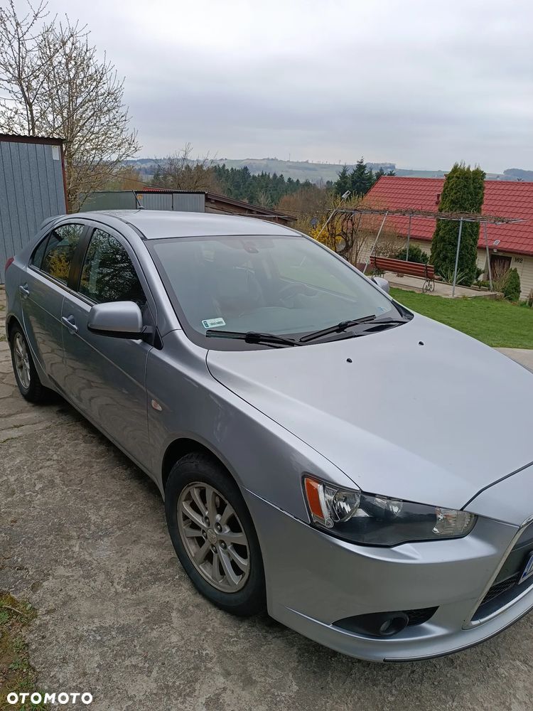 Mitsubishi Lancer 1.6 Inform - 2