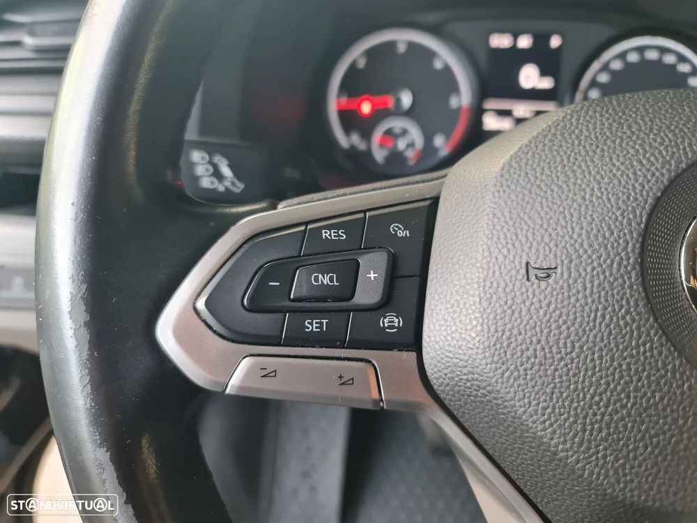 VW Transporter Caravelle T6.1 DSG Longa Highline - 28