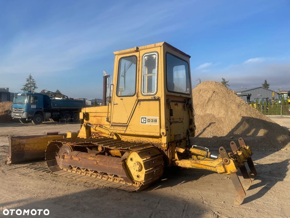 Caterpillar D3B - 3