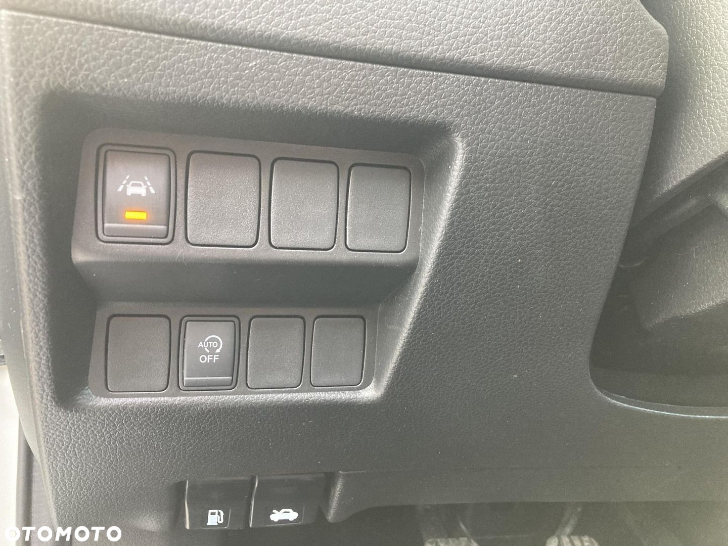 Nissan Qashqai 1.3 DIG-T N-Connecta - 12