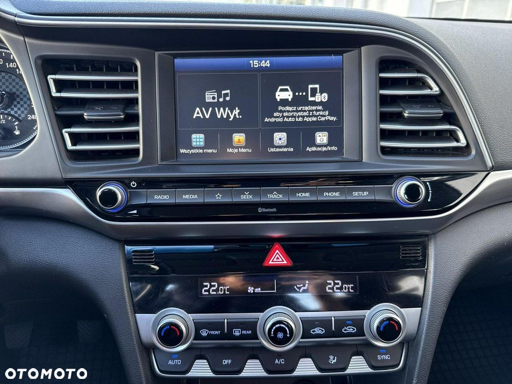 Hyundai Elantra 1.6 Comfort Premiere - 20