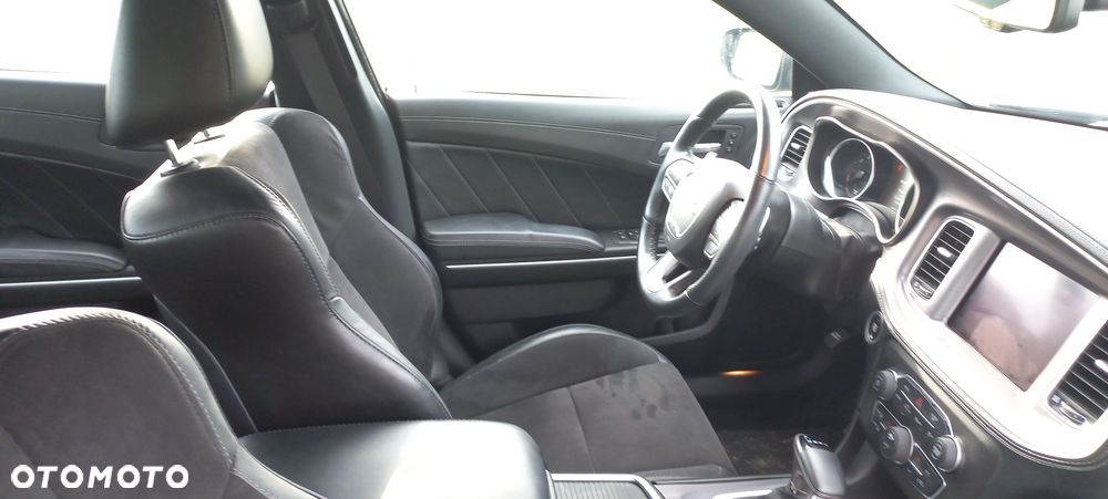 Dodge Charger 3.6 GT - 29