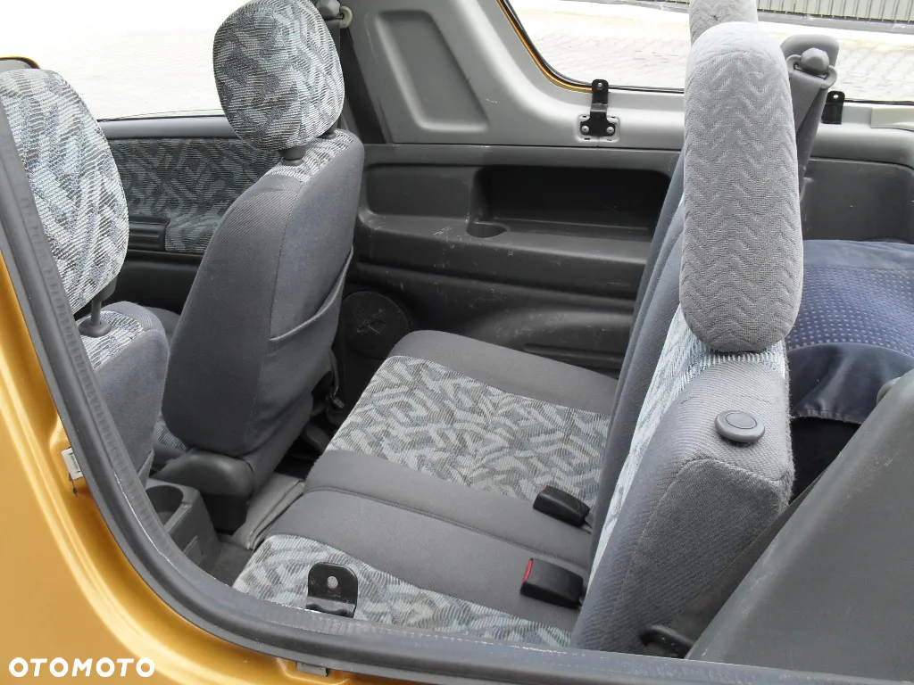 Suzuki Grand Vitara 2.0 - 26