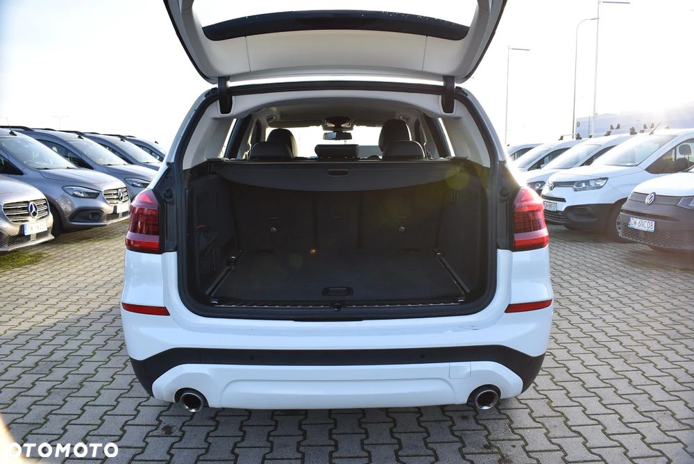 BMW X3 xDrive20i GPF Advantage - 14