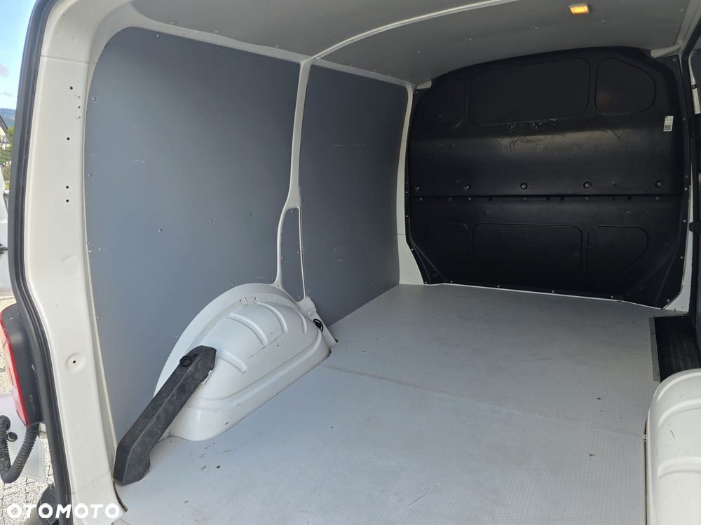 Volkswagen Transporter - 26
