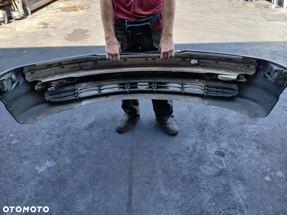 BMW E39 zderzak przedni kod lakieru COSMOSSCHWARZ METALIC - 5