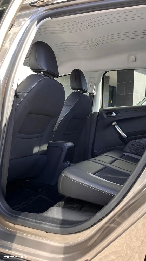 Peugeot 2008 1.2 PureTech Allure - 14