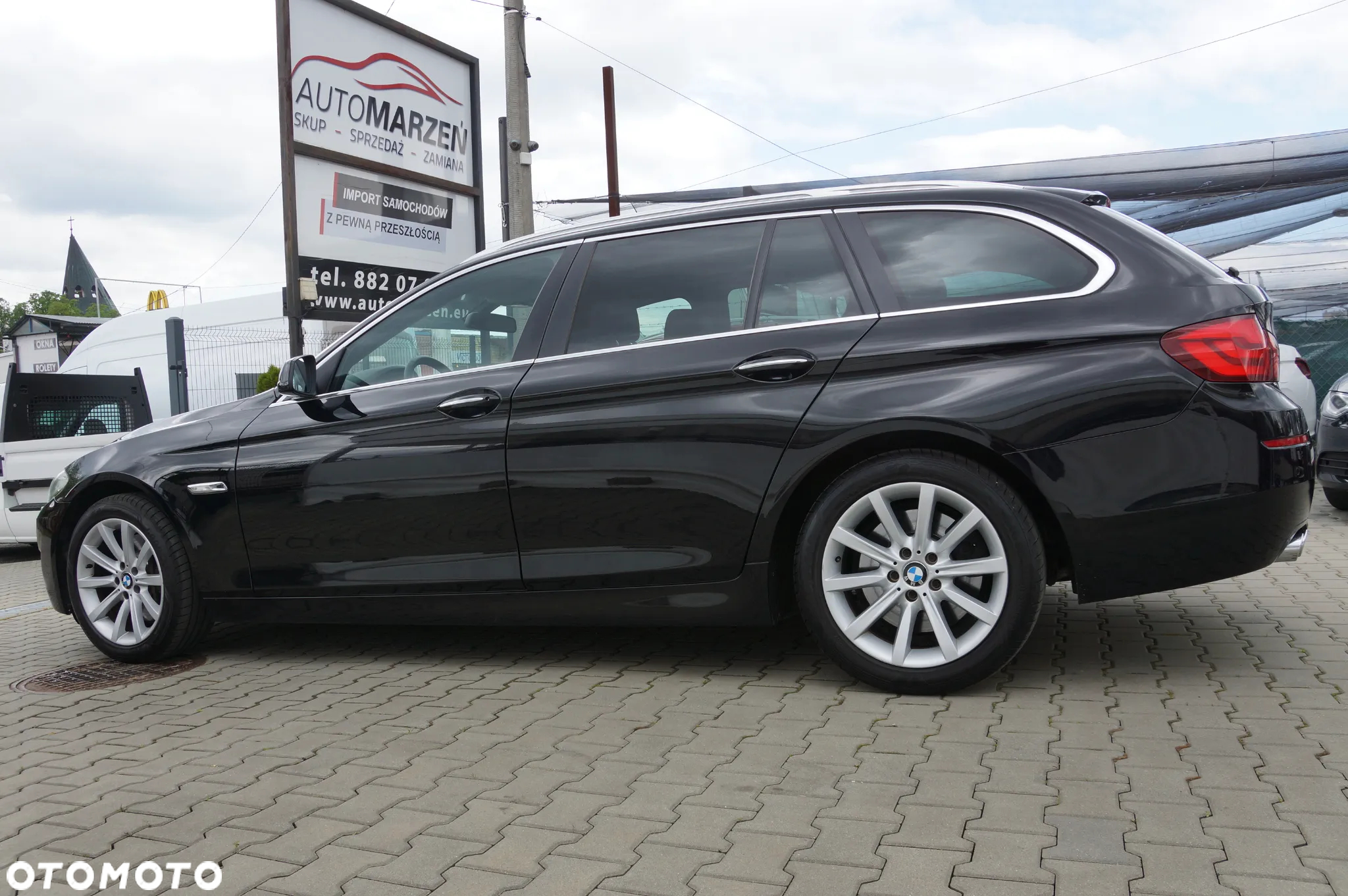 BMW Seria 5 530d xDrive Touring Sport-Aut - 6