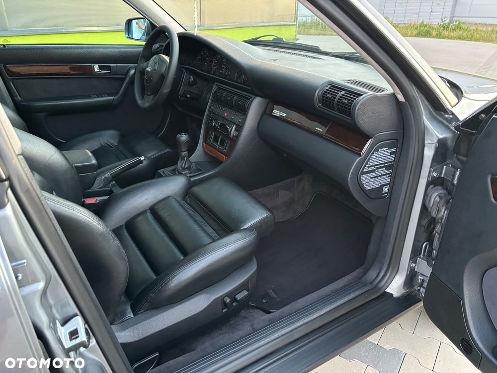 Audi A6 Avant 2.8 30V Quattro - 22