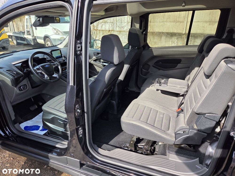 Ford Tourneo Connect Grand - 19