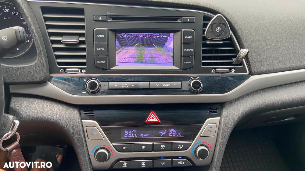 Hyundai Elantra 1.6 MPi Highway - 15