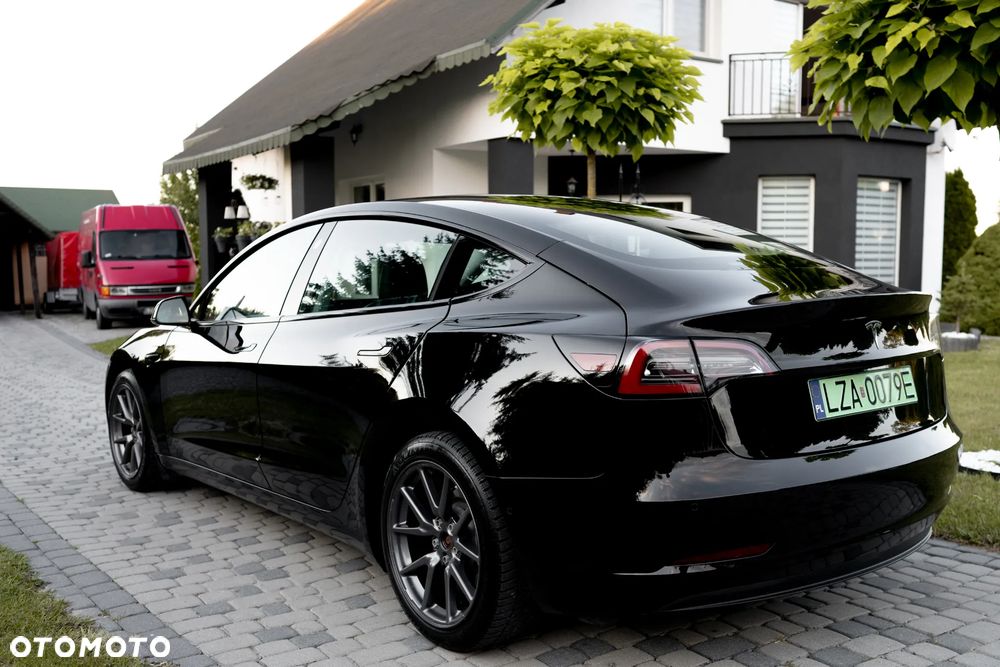 Tesla Model 3 - 13
