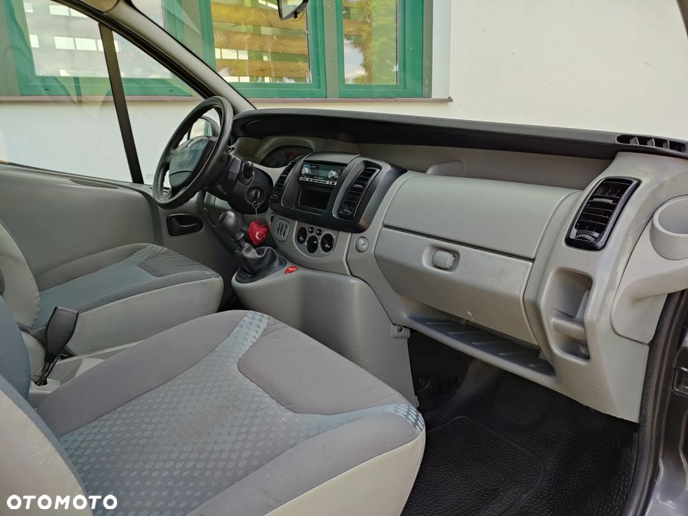 Renault Trafic brygadówka long - 12