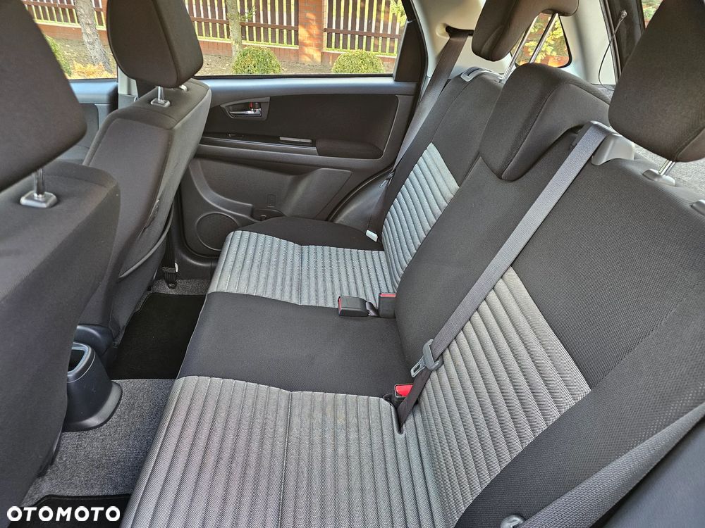 Suzuki SX4 - 13