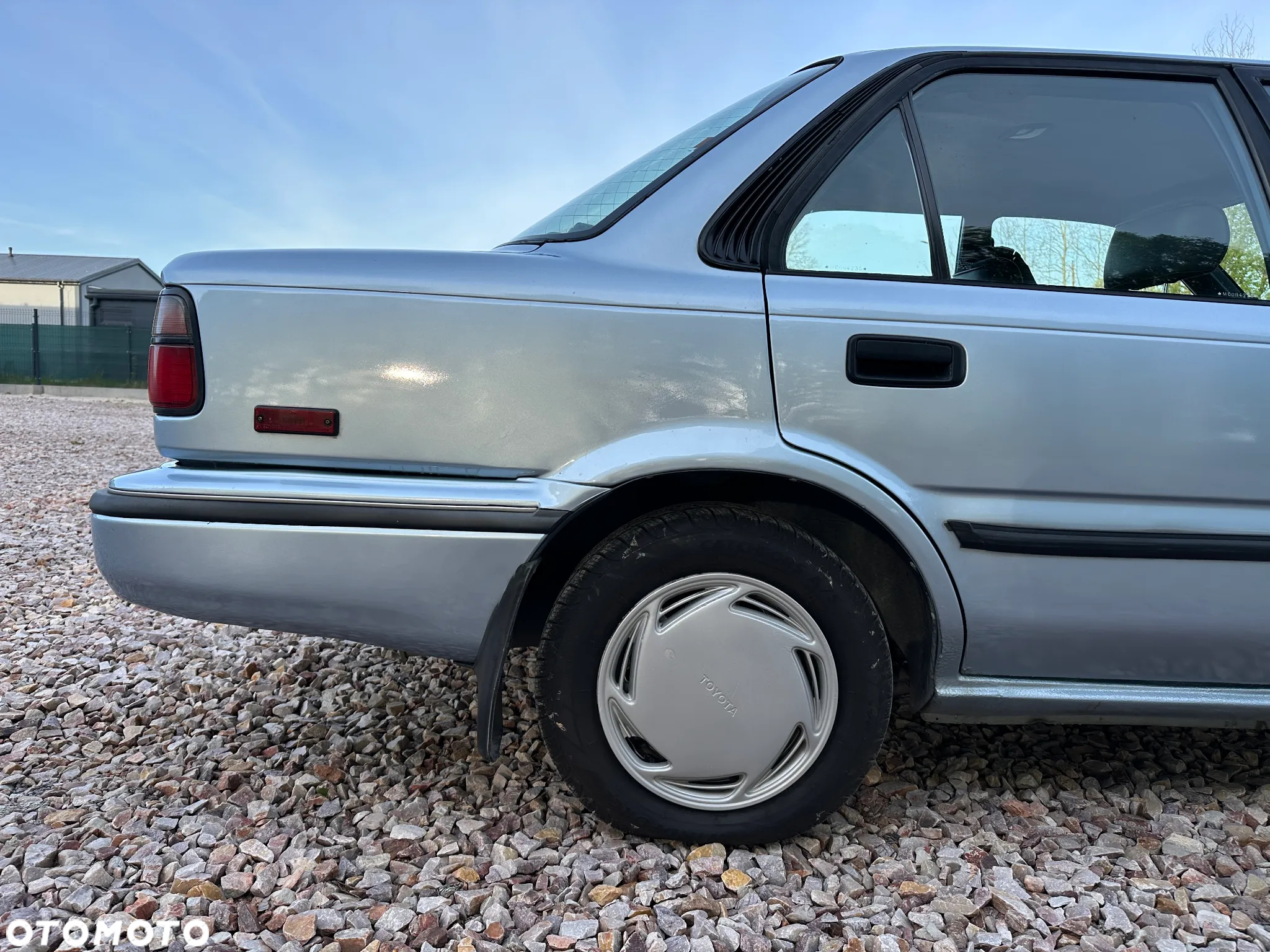 Toyota Corolla 1.6 XLi - 17