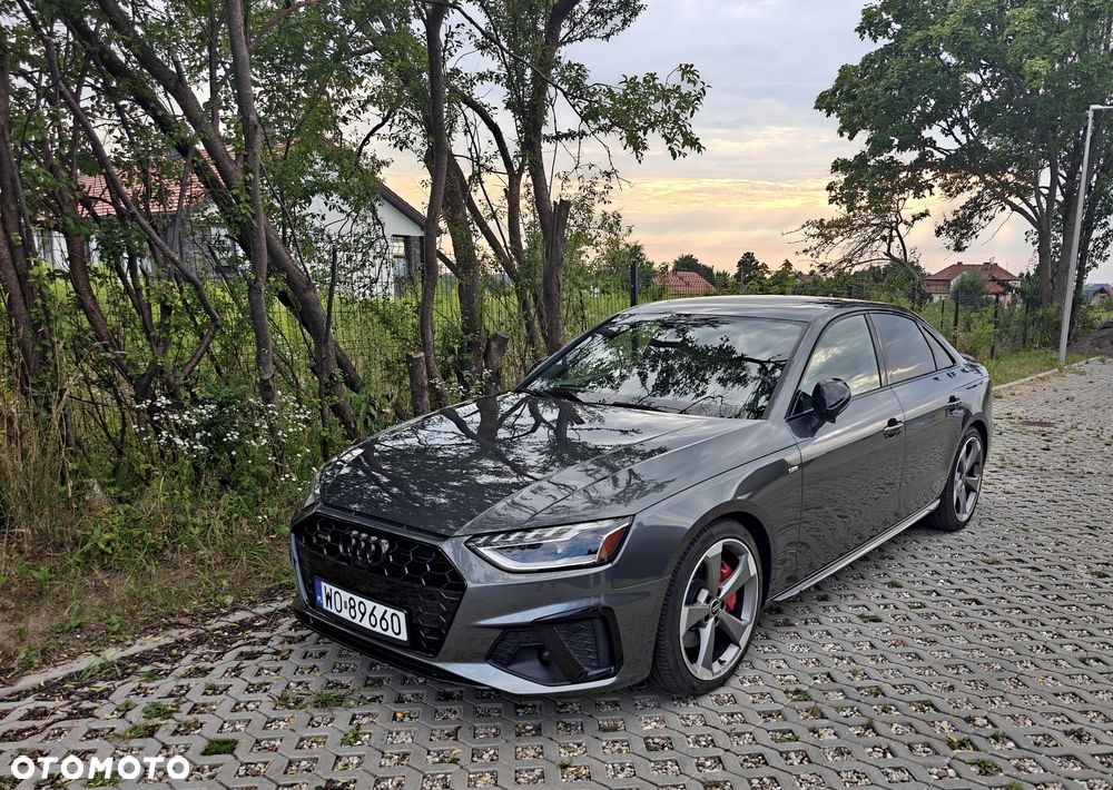Audi A4 Limousine - 1